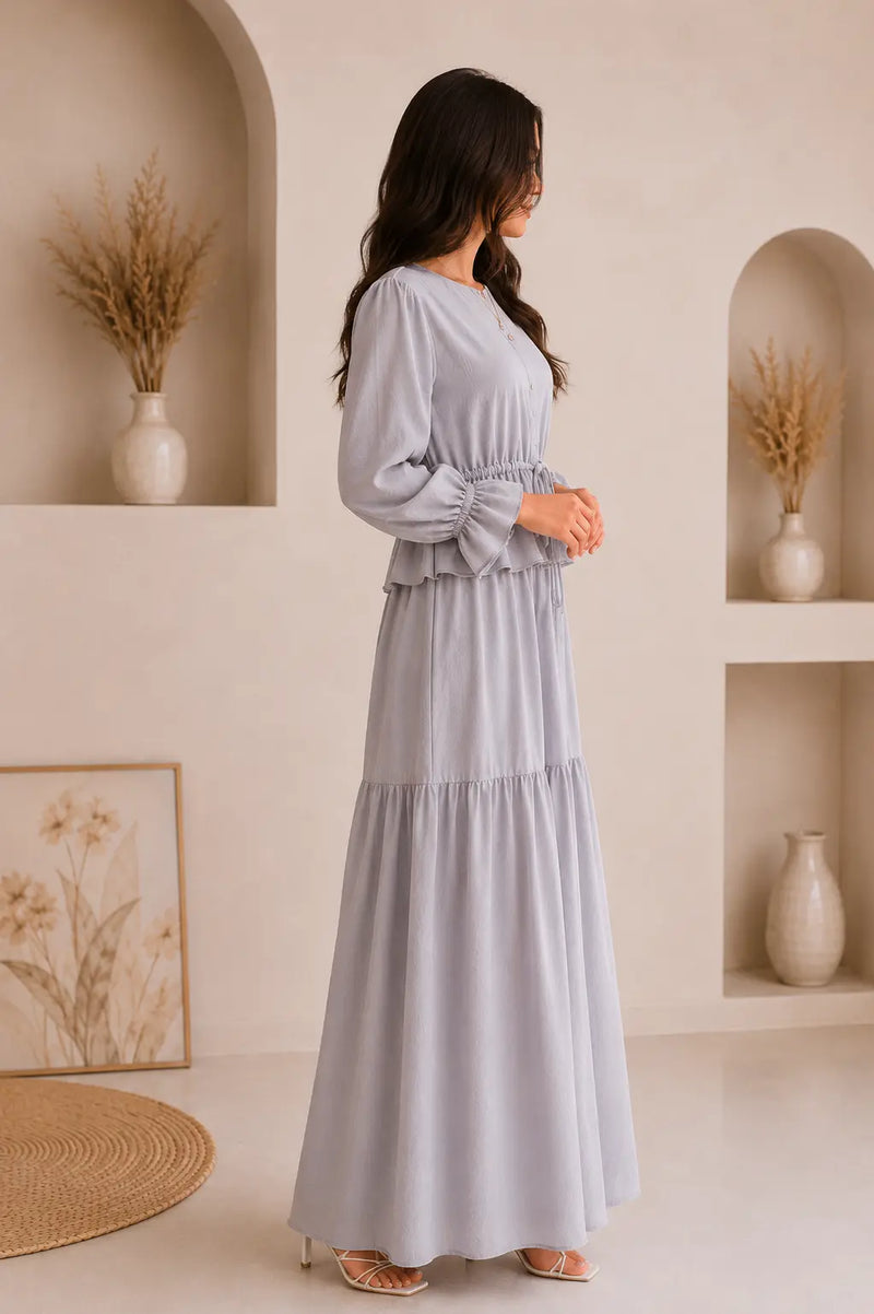 طقم أنيق بلمسة راقية